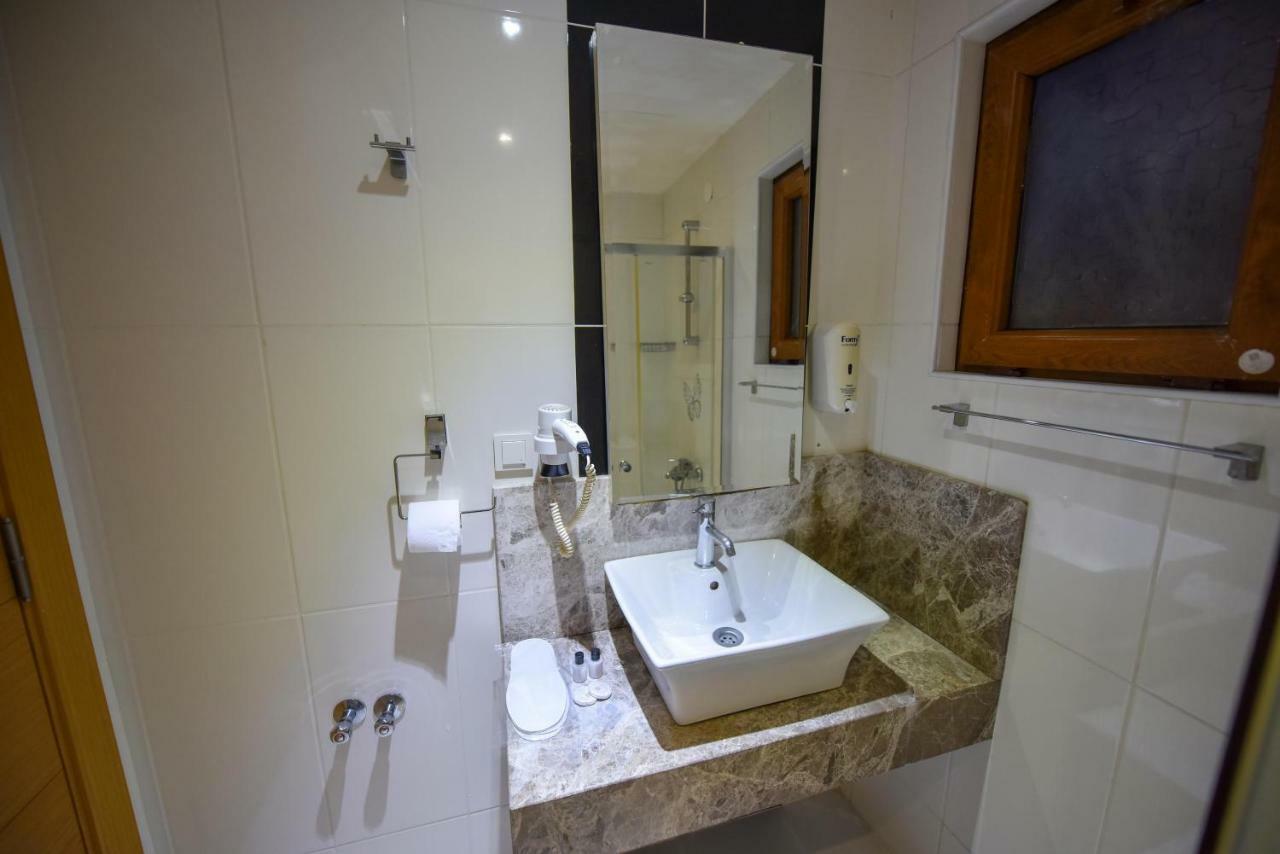 Lidya City Hotel Fethiye Extérieur photo